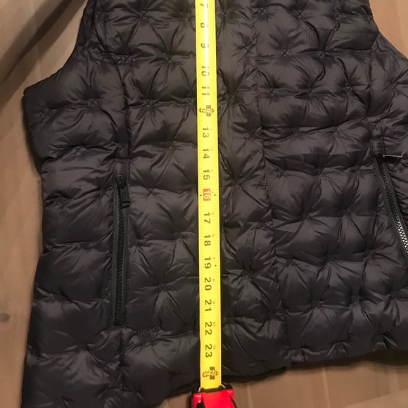 NEW The North Face Women’s Holladown Crop Vest - Picture 6 of 6